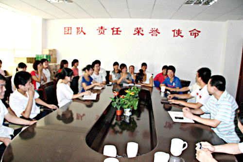 責(zé)任威龍，成就光輝燦爛的明天